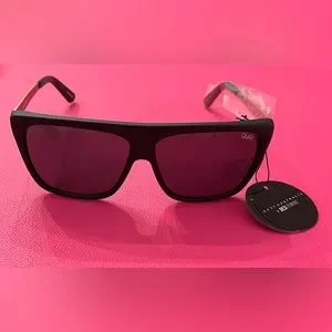 Desi x Quay OTL l l oversized sunglasses Quay Australia Otl II Sunglasses - Go-Optic.com - SOLD OUT main image 4